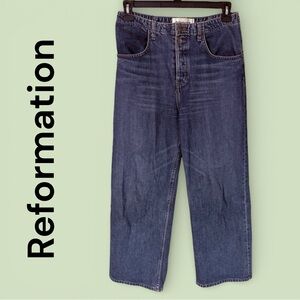 Reformation Louise Jean 28 High Rise,
Button Fly, Wide Leg Denim. EUC!
